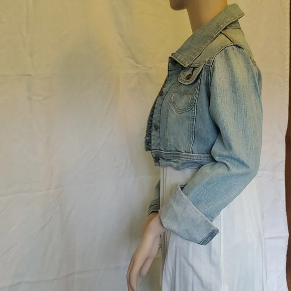 Tixi Cropped Denim Jacket - Picture 6 of 13